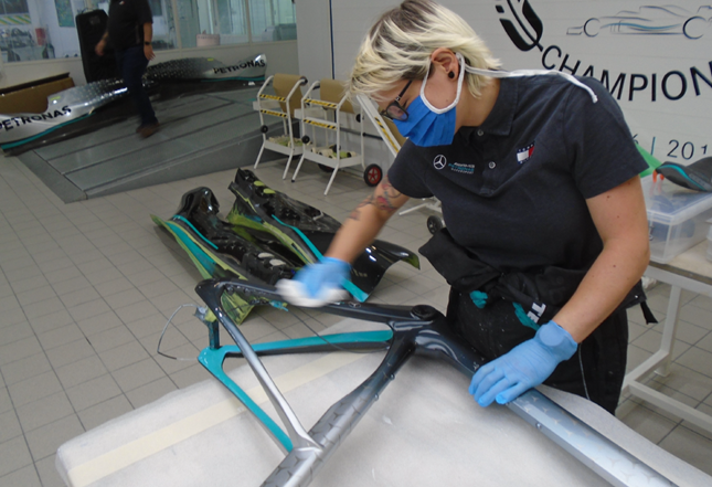 Mercedes-AMG PETRONAS F1® Equipo V11 Edición de carretera