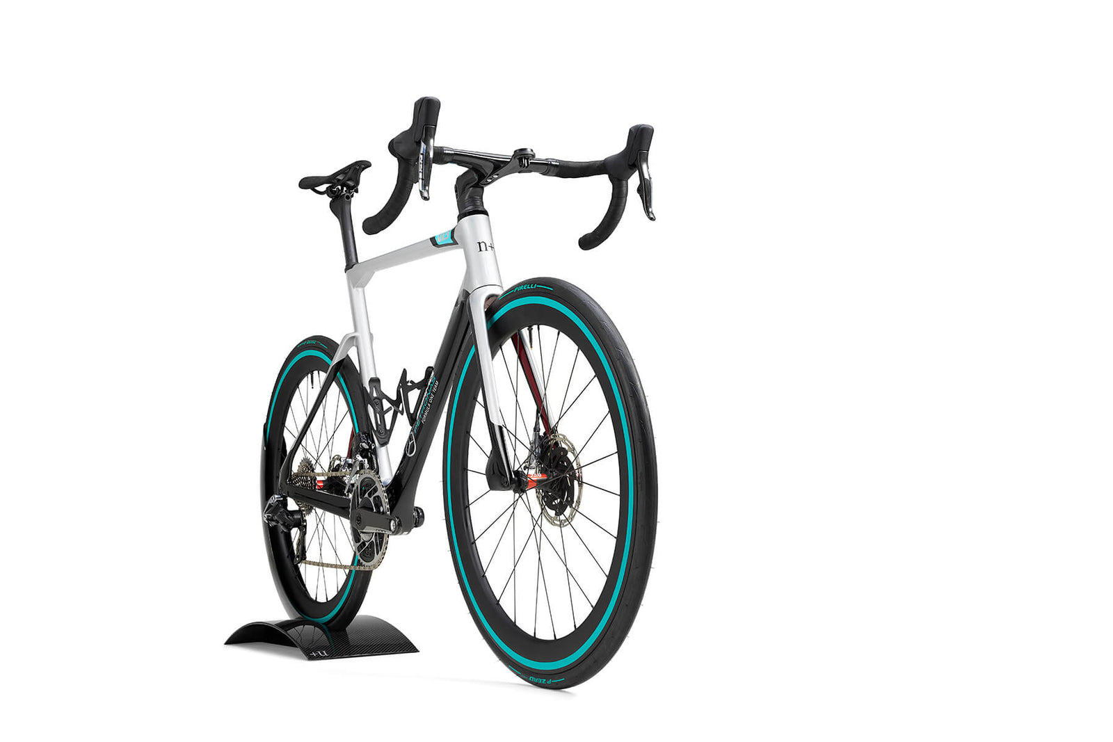 Mercedes-AMG PETRONAS F1® Equipo V13 Edición de carretera